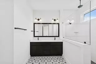 16046 Mason Run Dr, Houston, TX 77079 - Photo 16