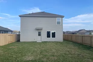 5001 Freedom Ln, Bay City, TX 77414 - Photo 2