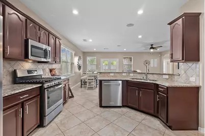 2875 Torano Circle, League City, TX 77573 - Photo 10