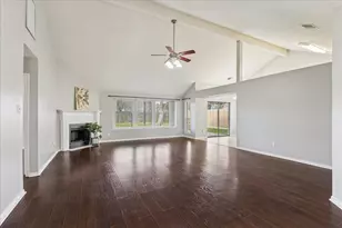 3115 Southdown Dr, Pearland, TX 77584 - Photo 6