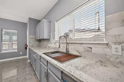 9526 Heflin Colony Drive, Sugar Land, TX 77498 - Photo 12