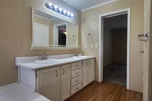 16711 Lake Cir, Conroe, TX 77302 - Photo 14