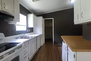 16711 Lake Cir, Conroe, TX 77302 - Photo 8