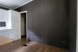 16711 Lake Cir, Conroe, TX 77302 - Photo 10