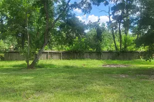 16711 Lake Cir, Conroe, TX 77302 - Photo 20