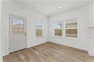 8322 Amethyst Valley Ln, Angleton, TX 77516 - Photo 6