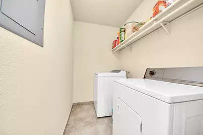 9433 Pagewood Ln, Houston, TX 77063 - Photo 18