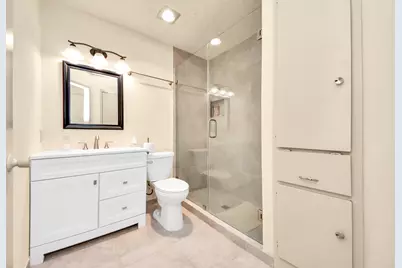 9433 Pagewood Ln, Houston, TX 77063 - Photo 20