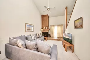 9433 Pagewood Ln, Houston, TX 77063 - Photo 10