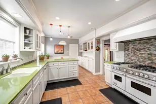 1947 Portsmouth St, Houston, TX 77098 - Photo 8