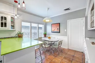 1947 Portsmouth St, Houston, TX 77098 - Photo 10