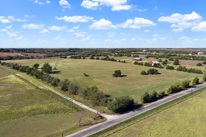 2220 Boehnemann Road, Burton, TX 77835 - Photo 2