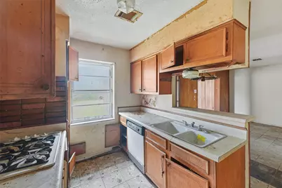 5207 Madden Lane, Houston, TX 77048 - Photo 12