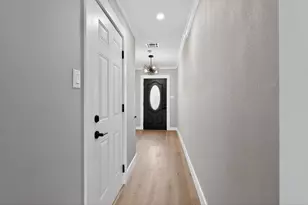 230 Pennsylvania St, Houston, TX 77029 - Photo 2