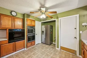 2918 Crest Park Dr, Houston, TX 77082 - Photo 18