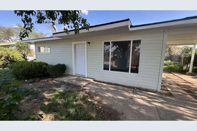 904 E Stanford Street, Lubbock, TX 79403 - Photo 2