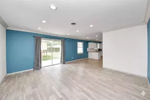 5815 Effingham Dr, Houston, TX 77035 - Photo 6