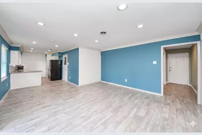 5815 Effingham Drive, Houston, TX 77035 - Photo 8