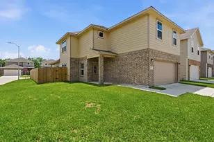 12206 Heather Flower Ln, Houston, TX 77014 - Photo 4