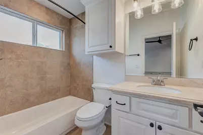 5410 Valerie St, Bellaire, TX 77401 - Photo 32