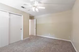 2401 Sycamore Ave, Huntsville, TX 77340 - Photo 20