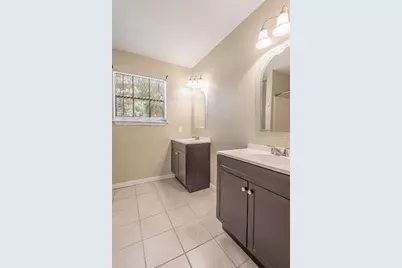 2401 Sycamore Ave #E3, Huntsville, TX 77340 - Photo 16
