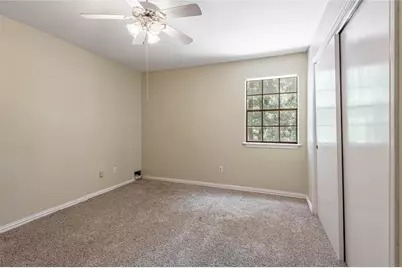 2401 Sycamore Ave #E3, Huntsville, TX 77340 - Photo 18