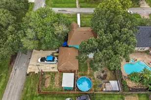 602 Renaldo St, Dickinson, TX 77539 - Photo 44