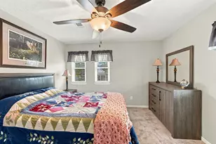 602 Renaldo St, Dickinson, TX 77539 - Photo 32