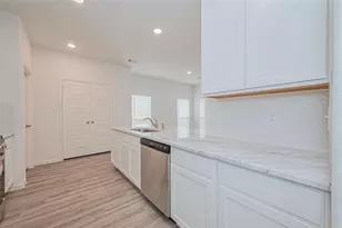 481 Long Br Dr, Dayton, TX 77535 - Photo 16