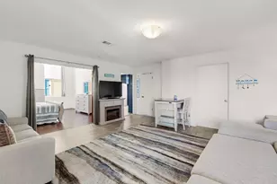 1610 Postoffice St, Galveston, TX 77550 - Photo 4