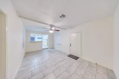 7401 Bretshire Drive, Houston, TX 77016 - Photo 12