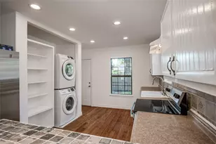 2308 Blodgett St, Houston, TX 77004 - Photo 12