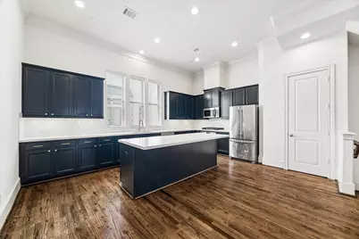 2733 Cortlandt Street, Houston, TX 77008 - Photo 6