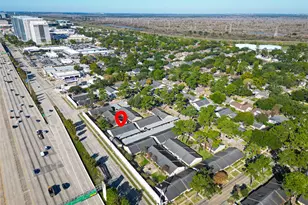 235 W Tri Oaks Ln, Houston, TX 77043 - Photo 18