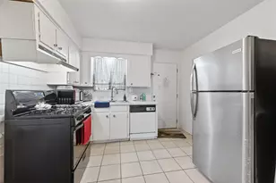 235 W Tri Oaks Ln, Houston, TX 77043 - Photo 12