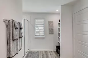 10415 Lancaster Frst Ln, Houston, TX 77051 - Photo 6