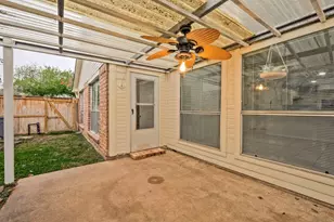 2011 Creek Valley Ln, Sugar Land, TX 77478 - Photo 18