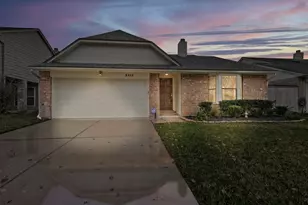 2011 Creek Valley Ln, Sugar Land, TX 77478 - Photo 32