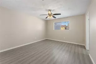 12411 Drifting Winds Dr, Houston, TX 77044 - Photo 10