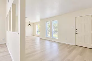 3030 S Blue Meadow Cir, Sugar Land, TX 77479 - Photo 6