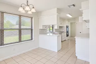 3030 S Blue Meadow Cir, Sugar Land, TX 77479 - Photo 8