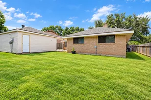 3030 S Blue Meadow Cir, Sugar Land, TX 77479 - Photo 28