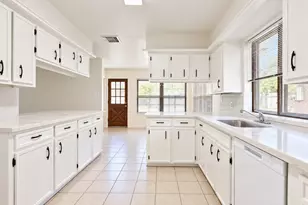 3030 S Blue Meadow Cir, Sugar Land, TX 77479 - Photo 12