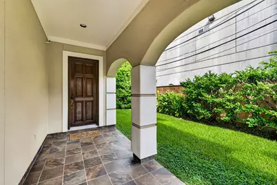 2816 McCulloch Circle, Houston, TX 77056 - Photo 4