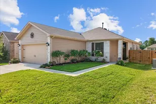 712 Allana Ln, Alvin, TX 77511 - Photo 2