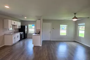 1403 W Virginia St, Beaumont, TX 77705 - Photo 4