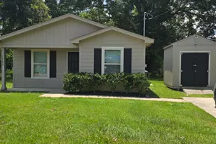 1403 W Virginia St, Beaumont, TX 77705 - Photo 2