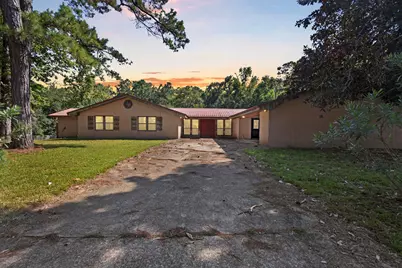 303 W Stringer Street, Kirbyville, TX 75956 - Photo 1