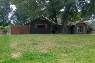2656 S Woodloch St, Woodloch, TX 77385 - Photo 2